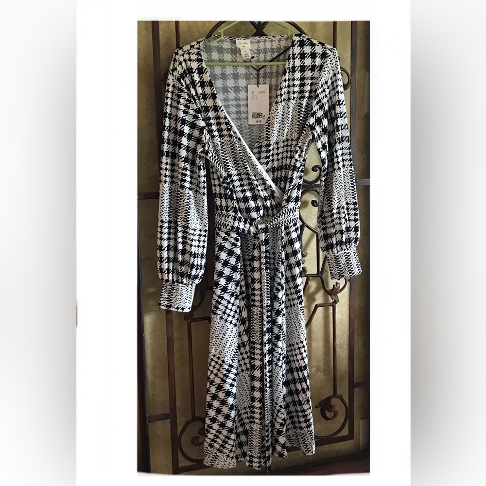 Beautiful woman dress, Brand H&M. Size L.